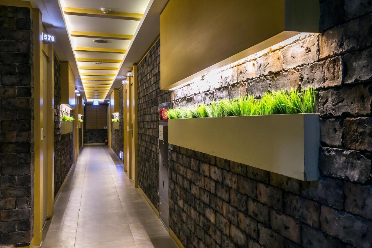 Fiore Hotel Gumi Bagian luar foto